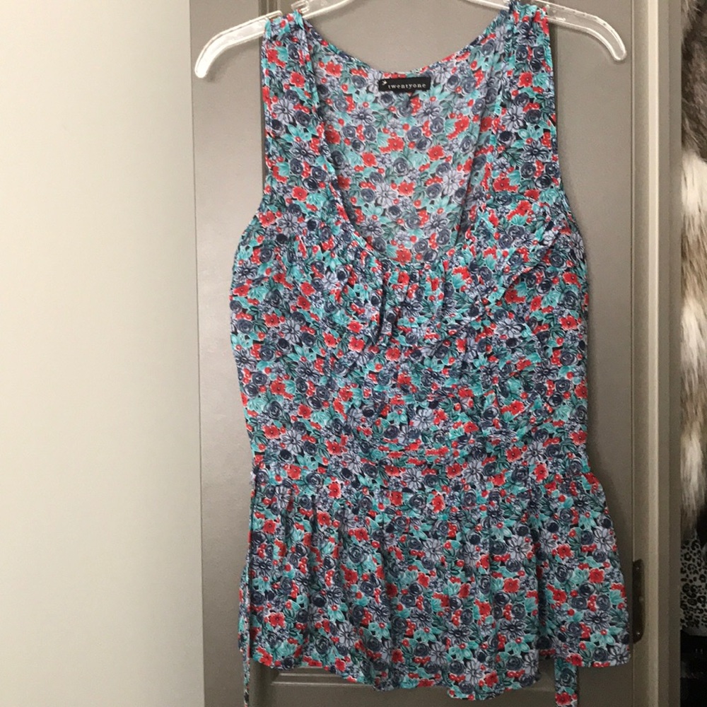 Floral sleeveless top